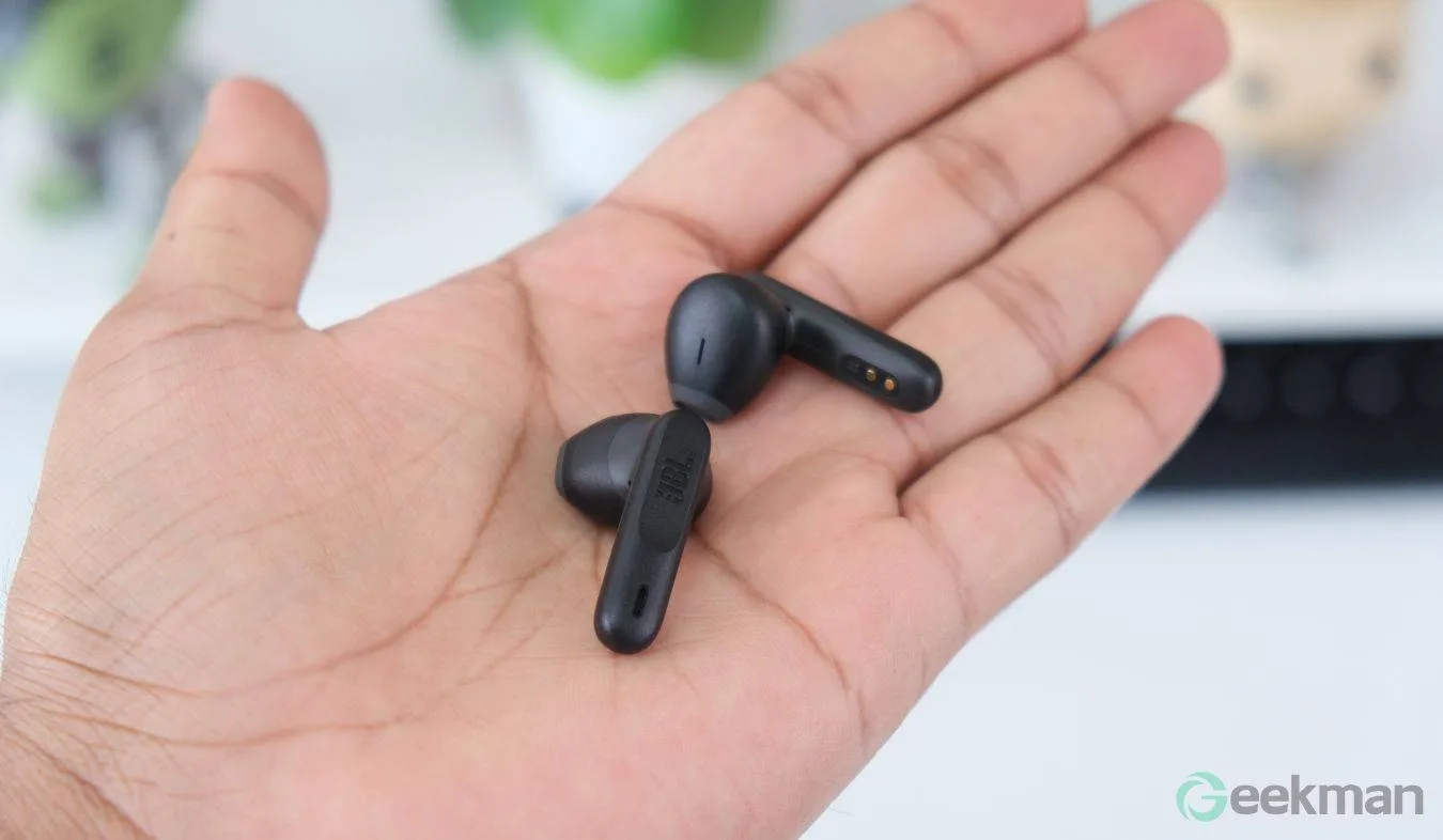 как включить беспроводные наушники jbl wave flex