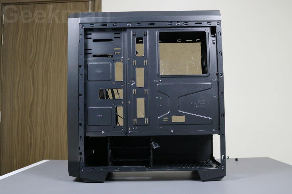 Antec NX200 Review, Pros & Cons | Best Budget RGB Gaming PC Cabinet 7 Antec NX200 right side