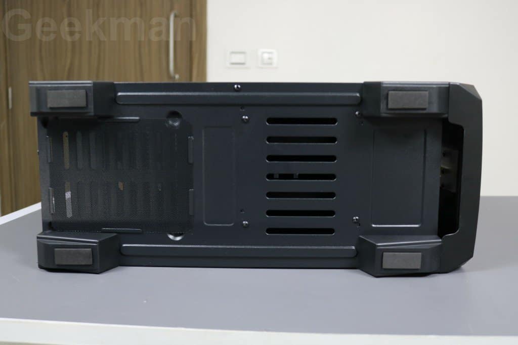 Antec NX200 Review, Pros & Cons | Best Budget RGB Gaming PC Cabinet 6 Antec NX200 bottom side