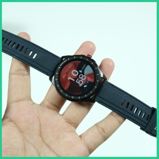 Best Smartwatch Under 5000 In India (January 2022), Inbuilt GPS, SPo2 11 BoAt Flash Smartwatch