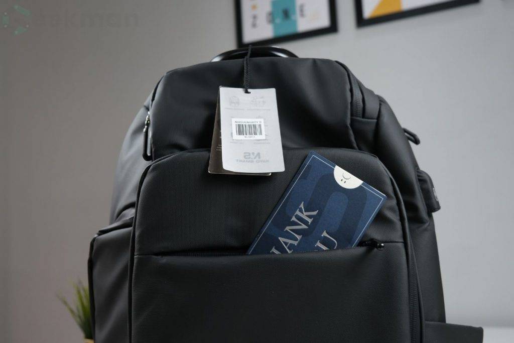 Nayo Smart Almighty Functional Backpack Review, Ultimate Business Travel Backpack! 19 Nayo Smart Almighty front second pocket